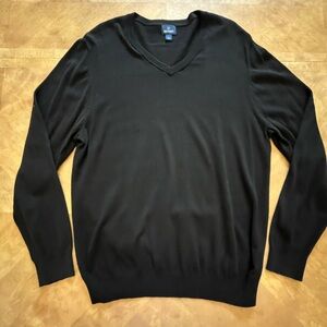 Old Navy – Men’s Black V-Neck Sweater – L – Classic Minimalist Essential